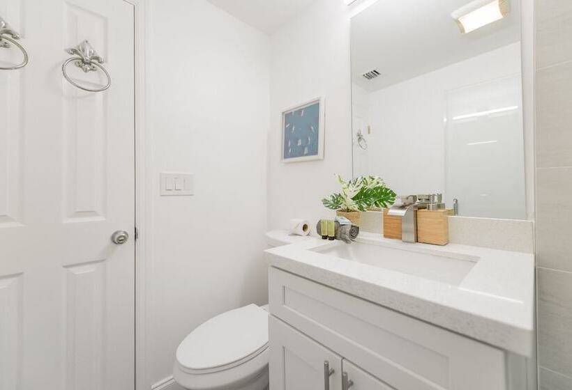 膳宿费 Luxury Pool House Canal Side