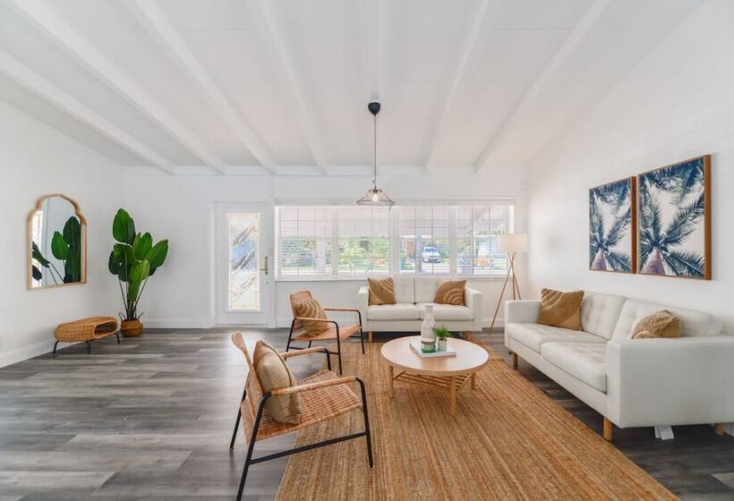 膳宿费 Luxury Pool House Canal Side