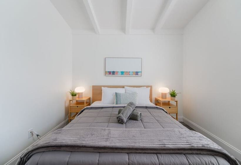 膳宿费 Luxury Pool House Canal Side