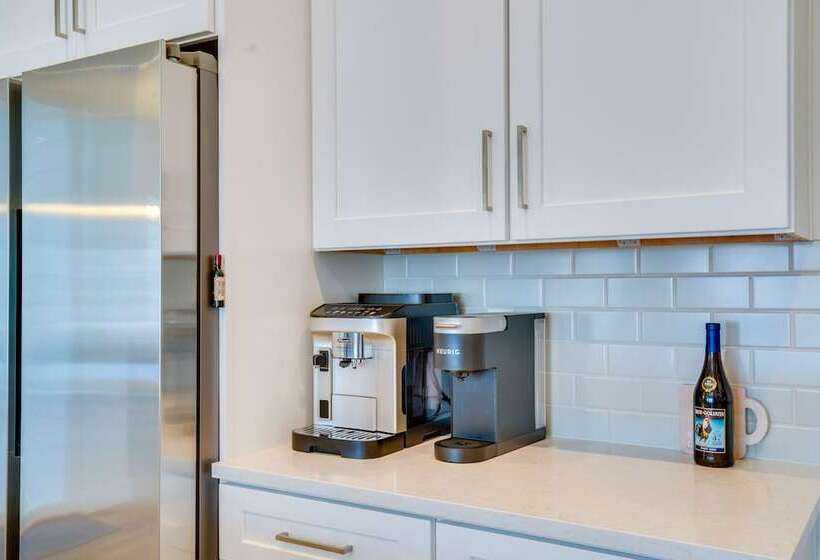 Pet Friendly Utah Abode Fireplace, Patio & Grill