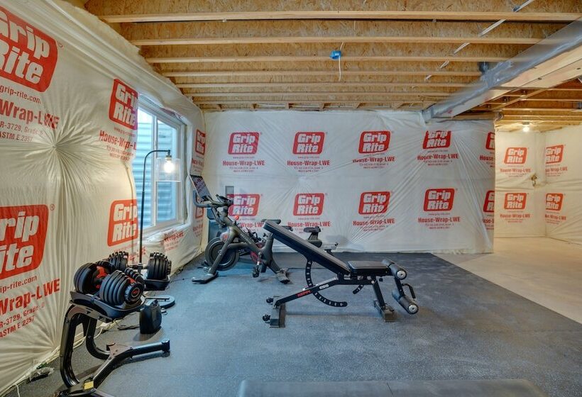 Pet Friendly Utah Abode Fireplace, Patio & Grill