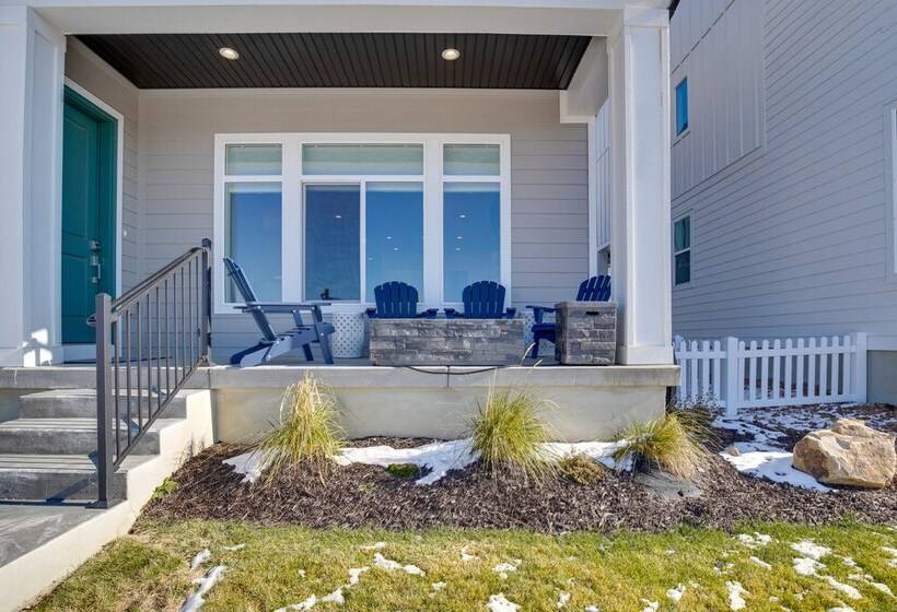 Pet Friendly Utah Abode Fireplace, Patio & Grill