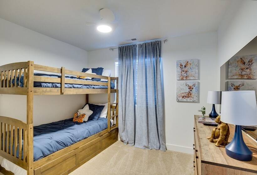 Pet Friendly Utah Abode Fireplace, Patio & Grill