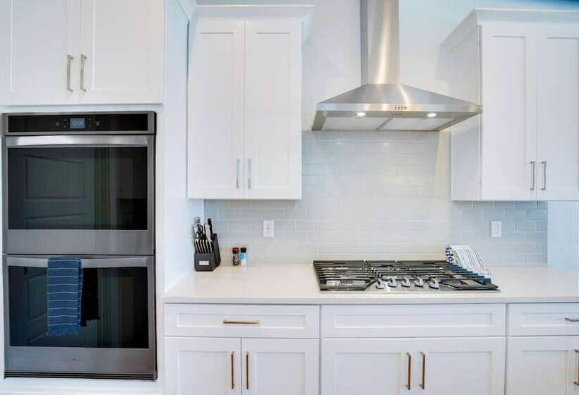 Pet Friendly Utah Abode Fireplace, Patio & Grill