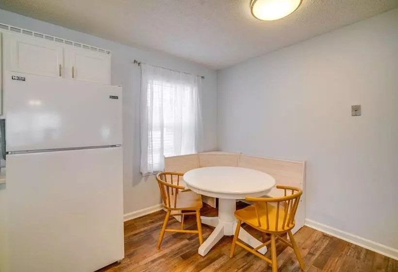 Pet Friendly Villas Vacation Rental: Walk To Bay