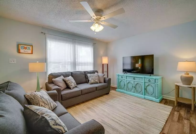 Pet Friendly Villas Vacation Rental: Walk To Bay