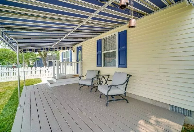 Pet Friendly Villas Vacation Rental: Walk To Bay