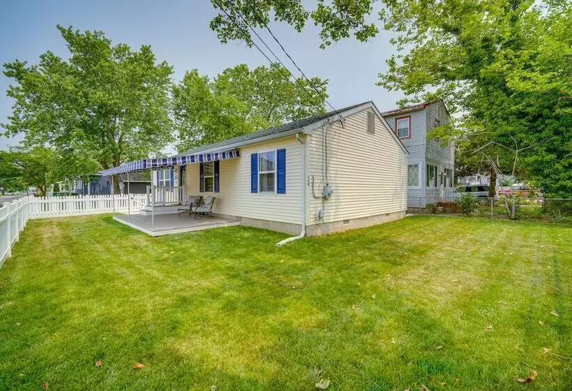 Pet Friendly Villas Vacation Rental: Walk To Bay