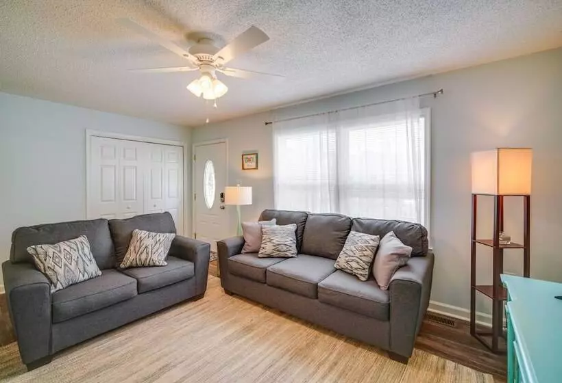 Pet Friendly Villas Vacation Rental: Walk To Bay