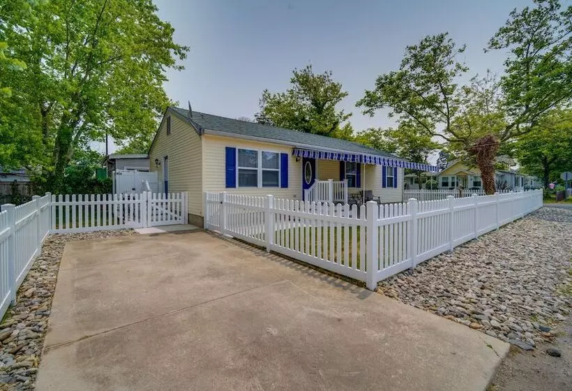 Pet Friendly Villas Vacation Rental: Walk To Bay