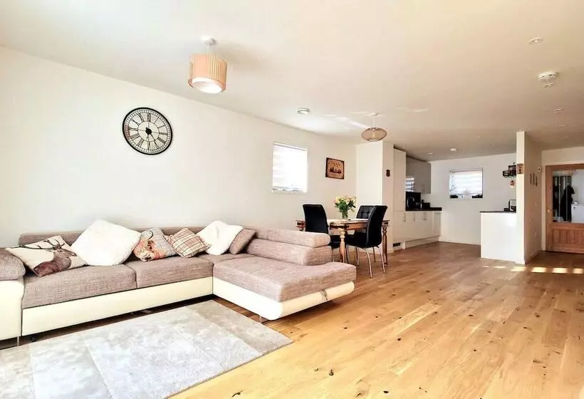 Residenssi Luxury 3 Bed House In The Scottish Highlands