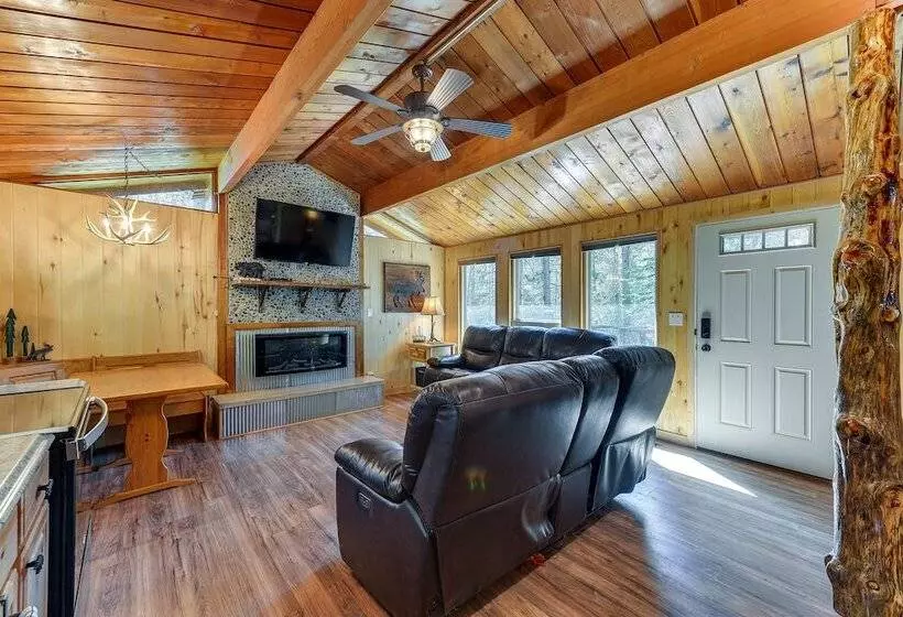 Rustic Idaho Retreat W/ Deck, Grill & Chiminea!