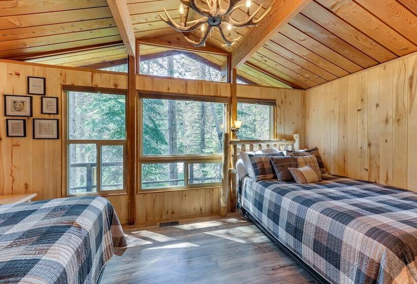 Rustic Idaho Retreat W/ Deck, Grill & Chiminea!