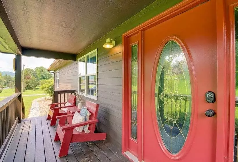 Sevierville Cabin W/ Private Hot Tub & Fire Pit