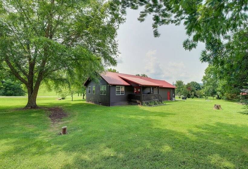 Sevierville Cabin W/ Private Hot Tub & Fire Pit