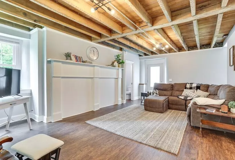 Spacious Country Home In Coatesville On Old Ranch!