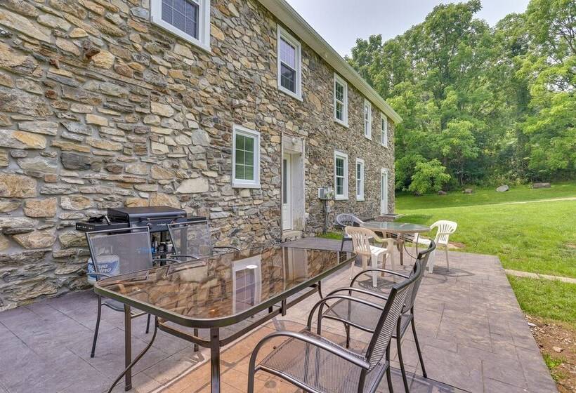 Spacious Country Home In Coatesville On Old Ranch!