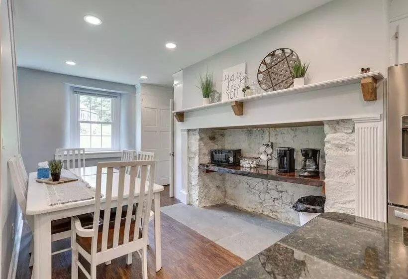 Spacious Country Home In Coatesville On Old Ranch!