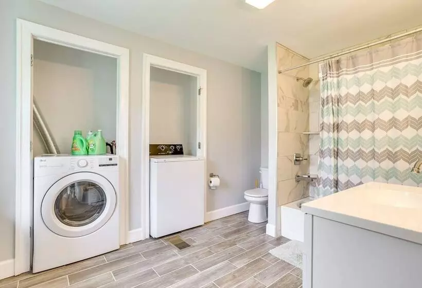 Spacious Country Home In Coatesville On Old Ranch!