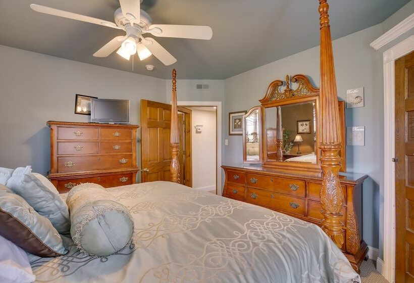 Spacious Jersey Shore Getaway: Walk To Beach!