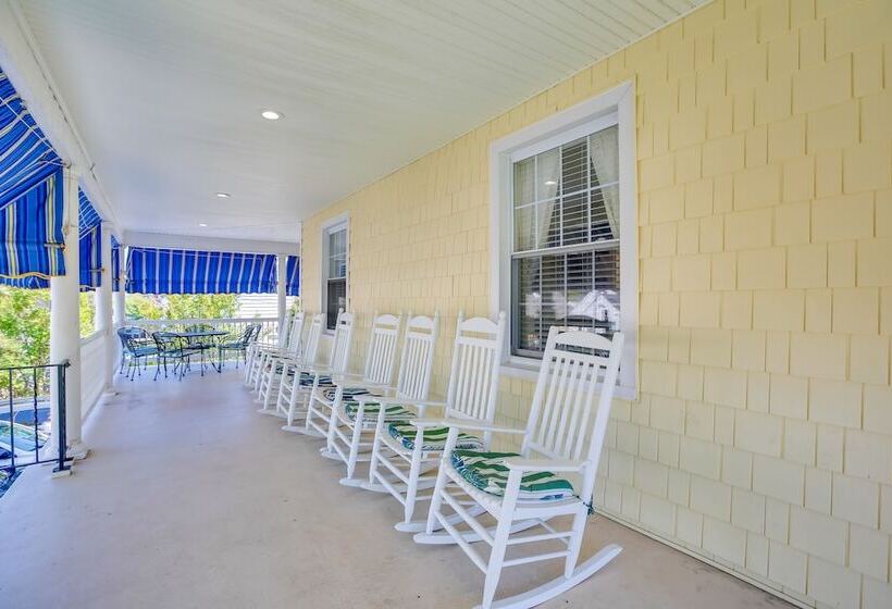 Spacious Jersey Shore Getaway: Walk To Beach!