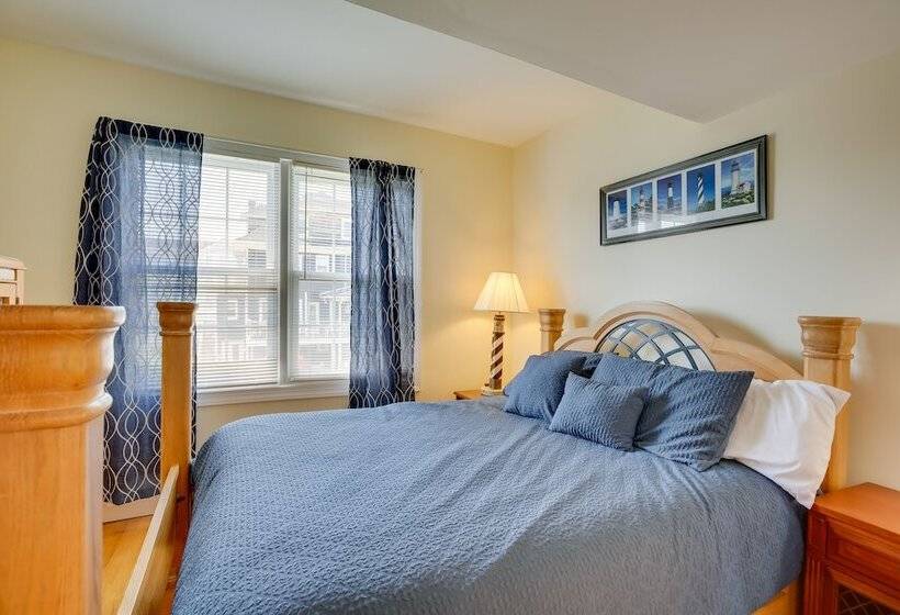 Spacious Jersey Shore Getaway: Walk To Beach!