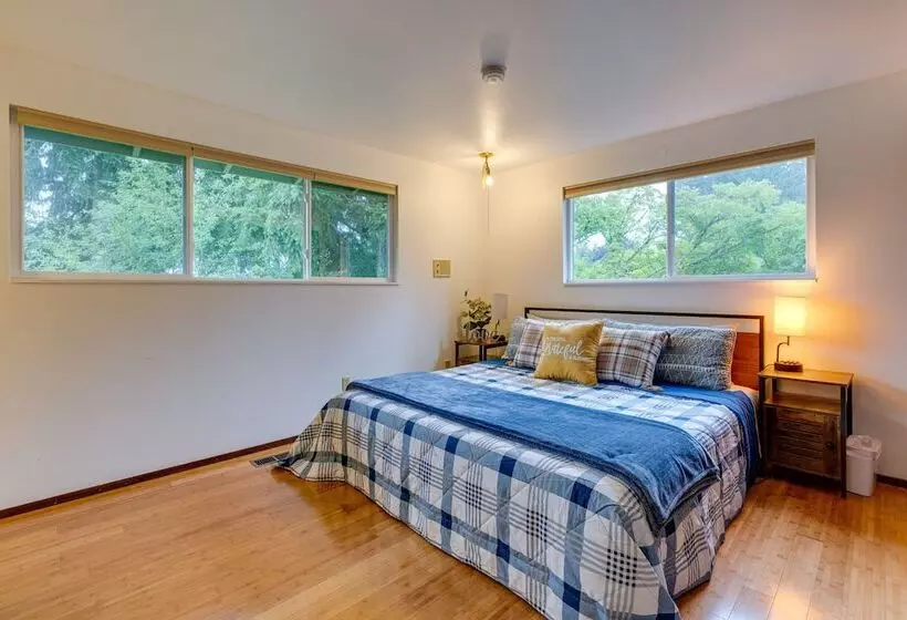 Expansive Lake Forest Park Home W/ Private Deck!