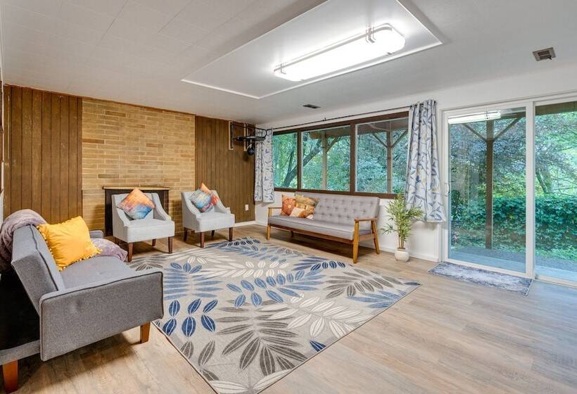 Expansive Lake Forest Park Home W/ Private Deck!