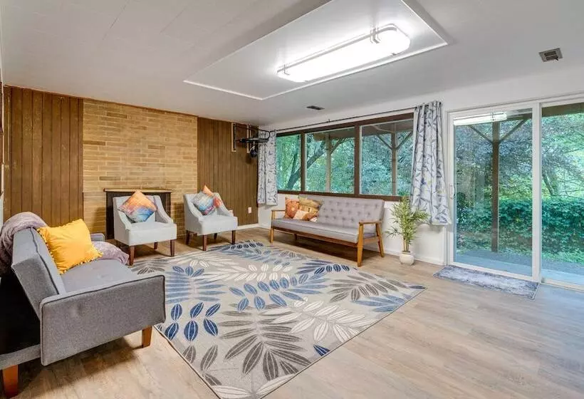 Expansive Lake Forest Park Home W/ Private Deck!