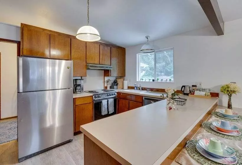 Expansive Lake Forest Park Home W/ Private Deck!