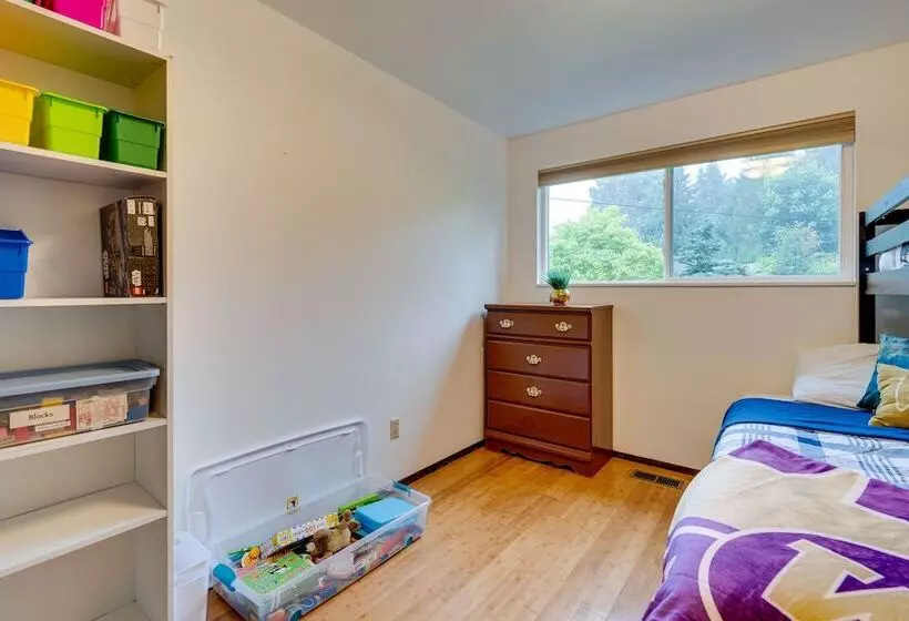 Expansive Lake Forest Park Home W/ Private Deck!