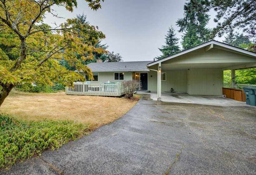 Expansive Lake Forest Park Home W/ Private Deck!