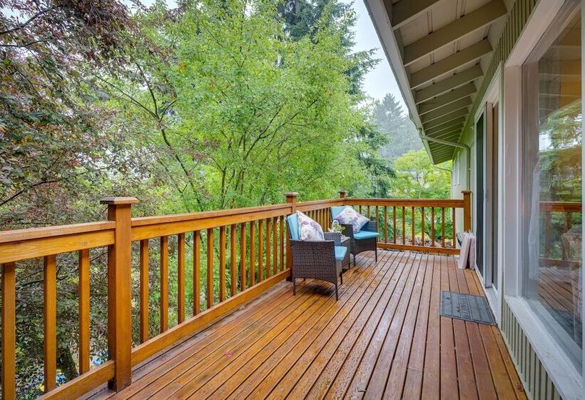 Expansive Lake Forest Park Home W/ Private Deck!