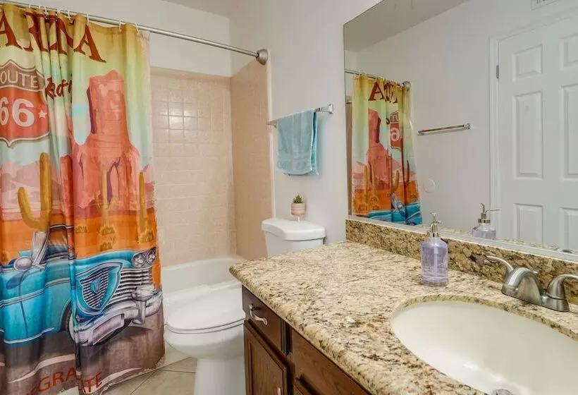 Sun Lakes Home In Retirement Community W/ 3 Pools