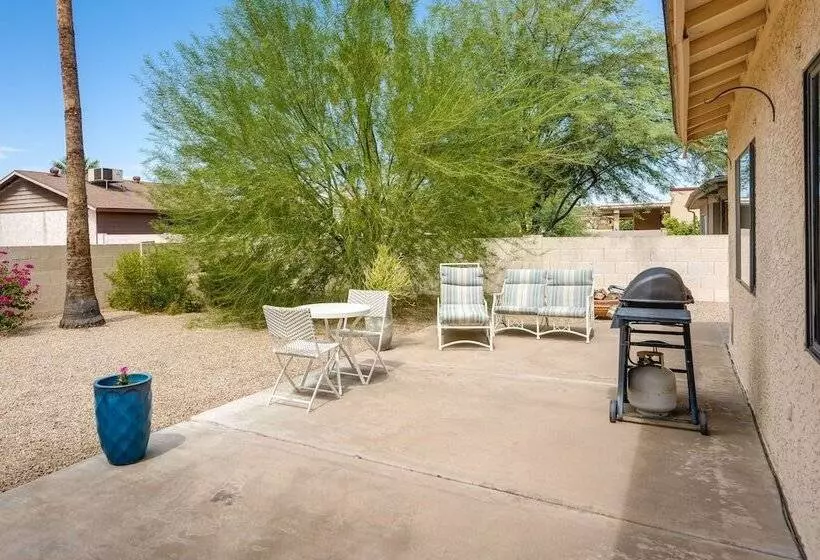 Sun Lakes Home In Retirement Community W/ 3 Pools