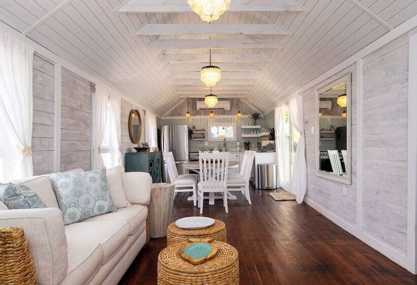 Sunkissed Cottage