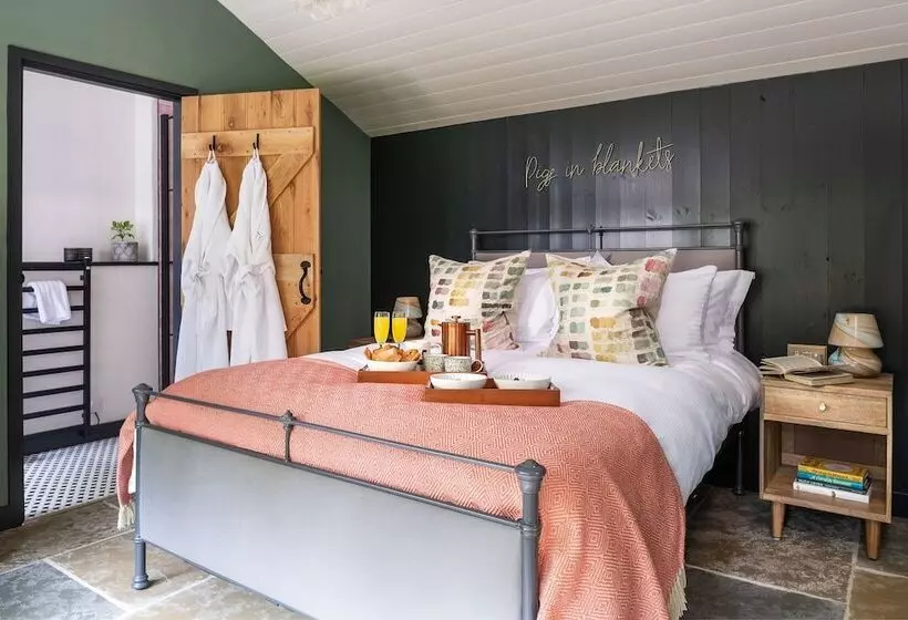 The Pigsty & Spa Garden At Tregoose Old Mill