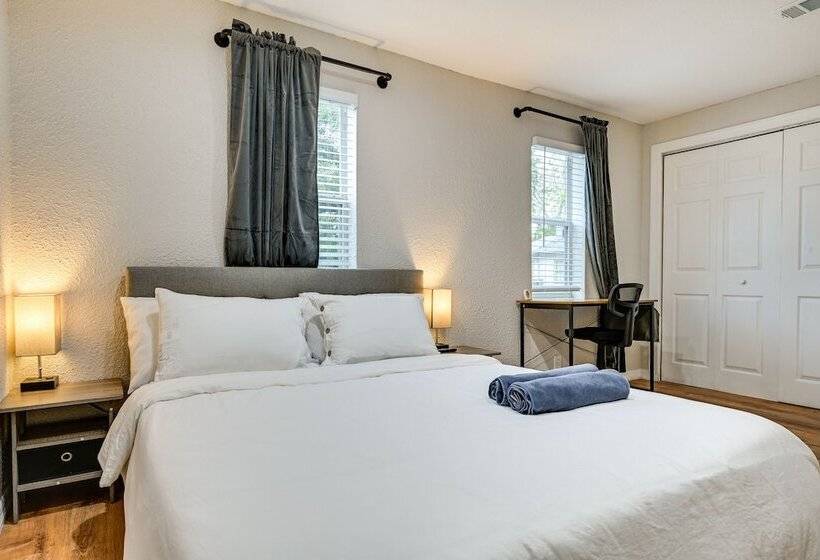 Wfh Friendly Tampa Home Rental: 2 Mi To Downtown!