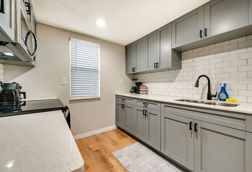 Wfh Friendly Tampa Home Rental: 2 Mi To Downtown!