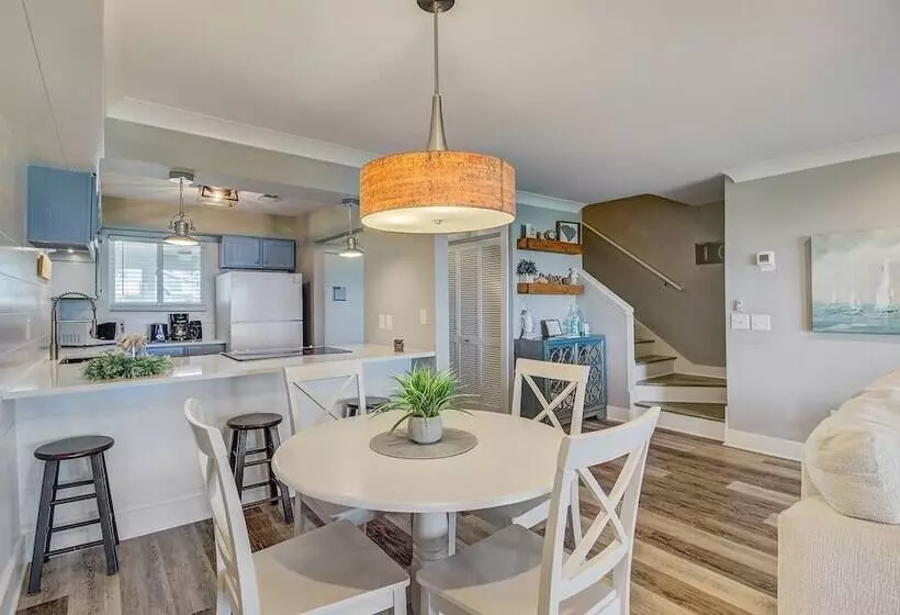 11b Mariners Walk By Avantstay Direct Beach Access! Amazing Views Communal Pool