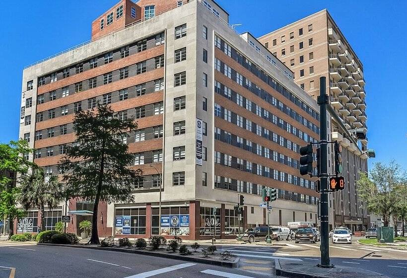 1br Condo In Vibrant New Orleans