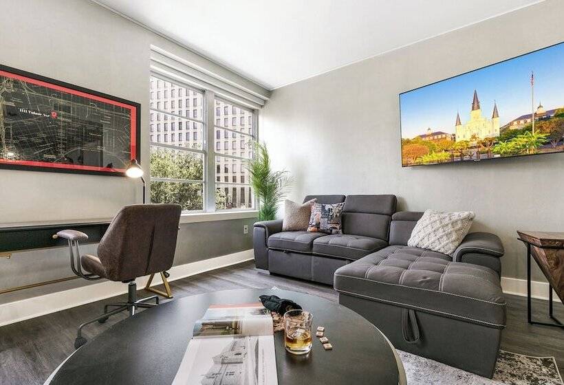 1br Condo In Vibrant New Orleans