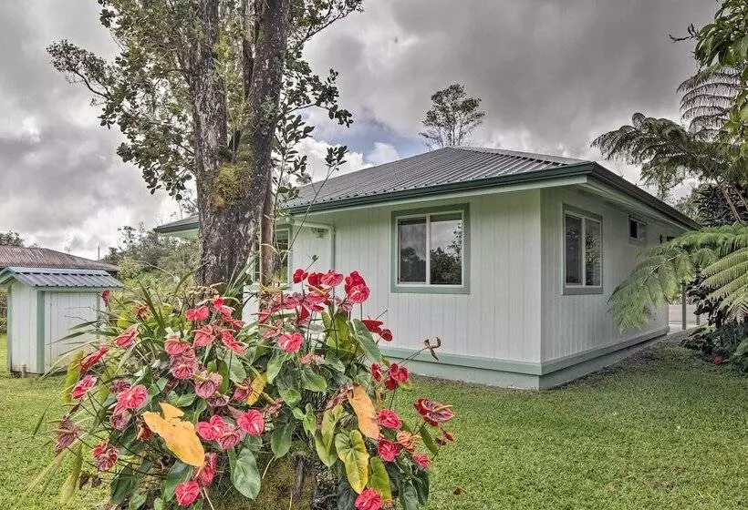 Big Island Paradise  Hawaiian Retreat W/ Patio!