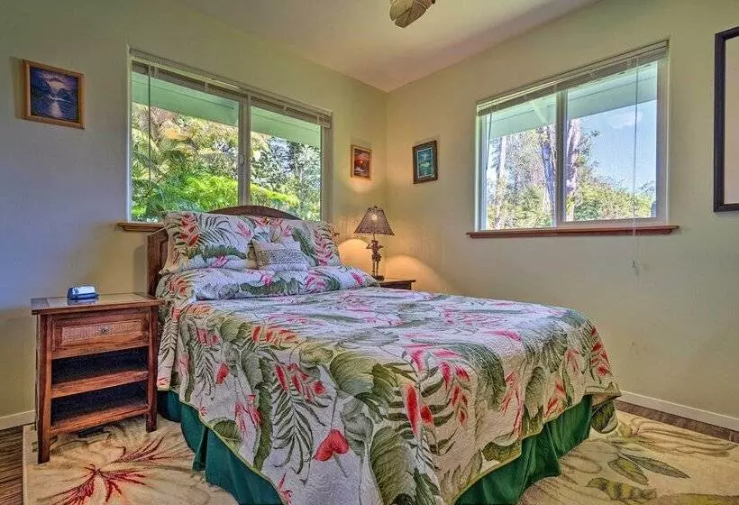 Big Island Paradise  Hawaiian Retreat W/ Patio!