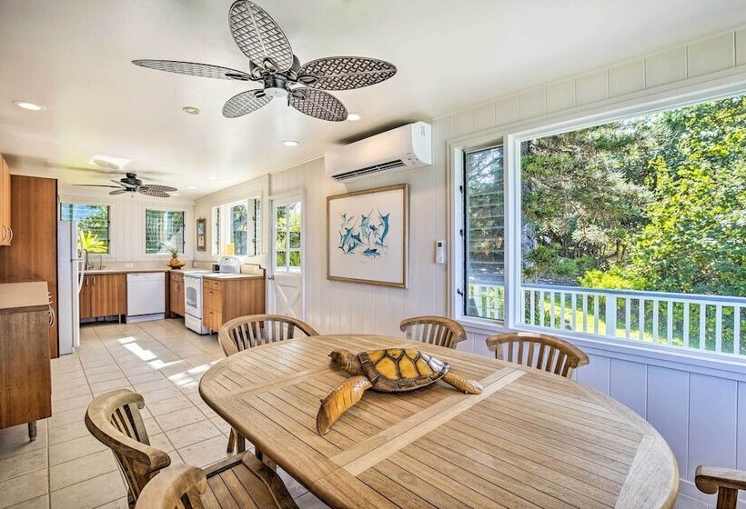 Bright & Airy Beach House W/ Oceanfront Views