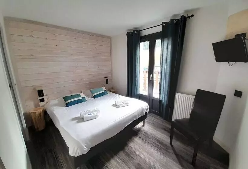 Hostelli Chalet Sainte Anne