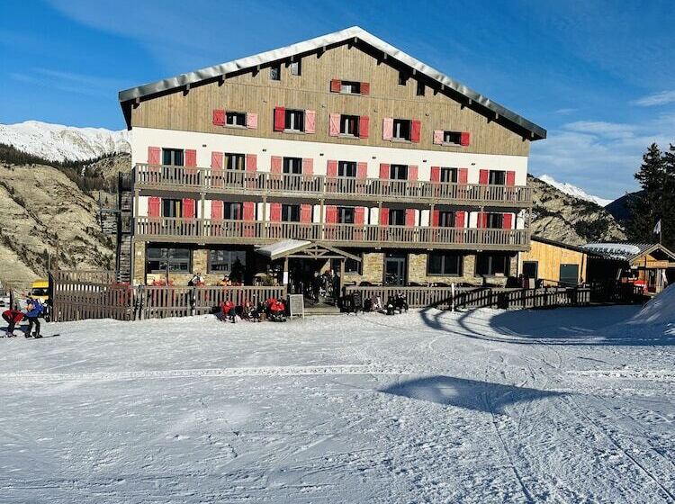 Хостел Chalet Sainte Anne