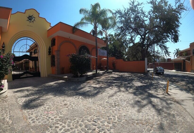 Отель Boutique Sol Y Luna Spa