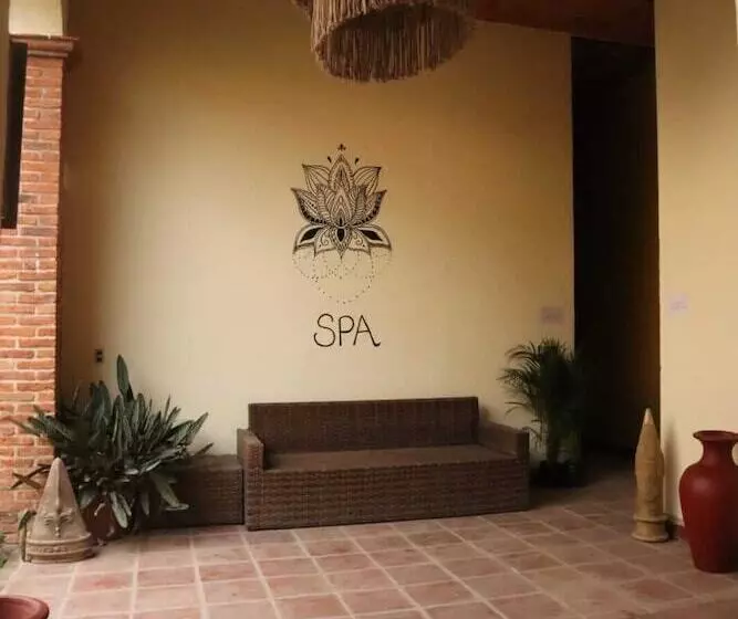 ホテル Boutique Sol Y Luna Spa