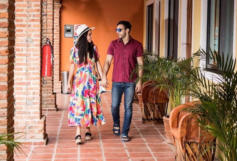 Отель Boutique Sol Y Luna Spa